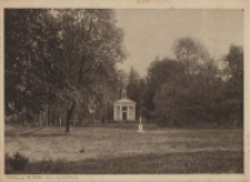 Kapelle in park von Komarno = Dworska kaplica katolicka w Komarnie