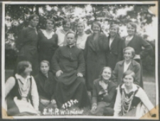 Członkinie Stowarzyszenia Młodzieży Polskiej w Wiśniewie [fotografia]