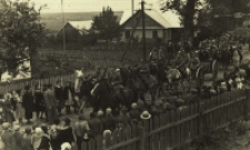 Powrót 34 Pułk Piechoty z poligonu za Bugiem [fotografia]