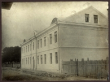 Budynek Szkoły Podstawowej nr 4 w Białej Podlaskiej - widok z ul. Grabanowskiej