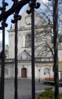 Kościół św. Antoniego w Białej Podlaskiej od strony ul. Reformackiej [fotografia]