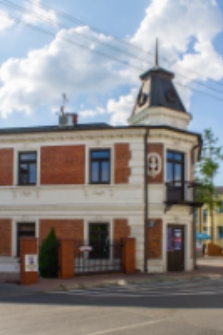 Kamienica „Pod Wieszczami” przy ul. Narutowicza w Białej Podlaskiej [fotografia]