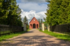Kaplica na cmentarzu parafialnym w Huszczy [fotografia]
