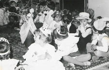 Zabawa choinkowa dzieci z przedszkola przy ul (1 Maja) Janowskiej w Białej Podlaskiej