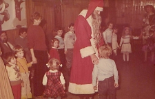 Zabawa choinkowa dzieci pracowników kultury w Białej Podlaskiej w Wojewódzkim Domu Kultury