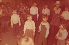 Zabawa choinkowa dzieci pracowników kultury w Białej Podlaskiej w Wojewódzkim Domu Kultury