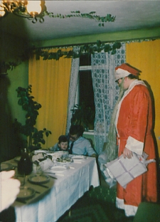 Mikołaj z prezentami w bialskim mieszkaniu