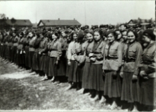 Zgrupowanie oddziałów Przysposobienia Wojskowego w Białej Podlaskiej [fotografia]