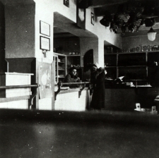 W sklepie Spółdzielni "Rolnik" w Białej Podlaskiej przy ul. J.I. Kraszewskiego [fotografia]