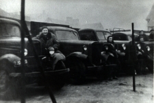 Samochody Spółdzielni Kierowca i Mechanik Samochodowy w Białej Podlaskiej [fotografia]