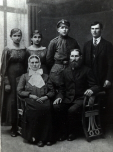 Mieszczańska rodzina unicka z Białej Podlaskiej [fotografia]