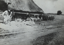 Ręczna produkcja kredy w Kornicy Nowej [fotografia]