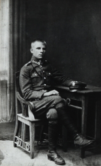 Henryk Zakrzewski w mundurze Wojska Polskiego (34 pp)