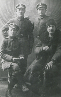 Żołnierze wojska polskiego - pochodzący z okolic wsi Zasiadki [fotografia]
