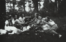 Piknik bialczan w lesie k. Porosiuk [fotografia]