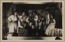 Spektakl "Wesele" w wykonaniu amatorskiego zespołu teatralnego w Białej Podlaskiej [fotografia]