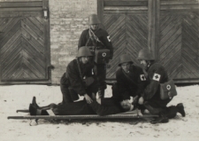 Ćwiczenia ratowncze straży pożarnej w Janowie Podlaskim [fotografia]