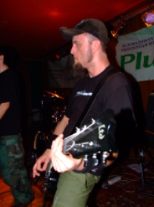 Koncert (gig) zespołu Back to Reality "Piątek 13-go”, 13 kwietnia 2007 r., Muzyczna Apteka, ul. Kościuszki, Biała Podlaska : Paweł "Pakos" Peresada