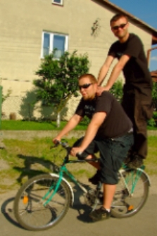 Sesja zdjęciowa do płyty „To nie jest kraj dla słabych ludzi” zespołu Back To Reality, lipiec- sierpień, Biała Podlaska, 2009 r.