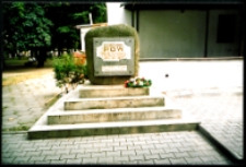 Cmentarze i miejsca pamięci w pow. Biała Podlaska : gm. Janów Podlaski : pomnik żołnierzom POW poległym w Janowie Podlaskim : fotografia