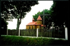 Cmentarze i miejsca pamięci w pow. Biała Podlaska : gm. Janów Podlaski : teren nieczynnego cmentarza przykościelnego w Starym Pawłowie : fotografia