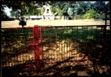 Cmentarze i miejsca pamięci w pow. Biała Podlaska : gm. Łomazy : nieczynny cmentarz katolicki w Łomazach : fotografia