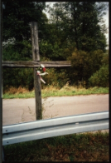 Cmentarze i miejsca pamięci w pow. Biała Podlaska : gm. Sławatycze : mogiła żołnierza z 1920 r. w Sławatyczach : fotografia