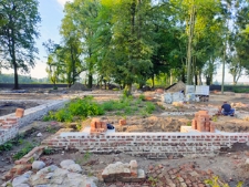 Prace wykopaliskowe w "parku radziwiłłowskim" - 4 sierpnia 2021 r. [fotografia]