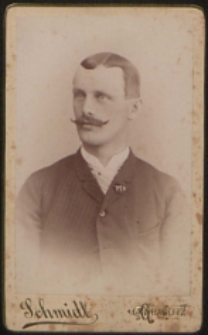 Portret młodego mężczyzny [fotografia]