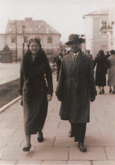 Helena Chmielewska na Placu Wolności w Białej Podlaskiej [fotografia]