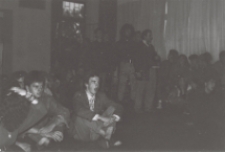 Publiczność na koncercie "Vox populi, vox Dei" w Klubie Kultury "Eureka" w Białej Podlaskiej [fotografia]