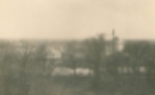 Widok na kościół św. Antoniego w Białej Podlaskiej - widok zza budynków przy ul. Narutowicza [fotografia]