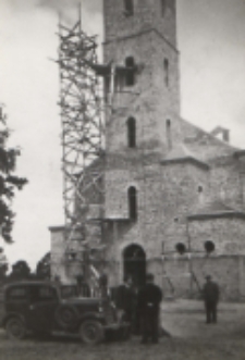 Budowa kościoła parafialnego pw. Świętej Trójcy w Huszczy [fotografia]