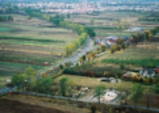 Biała Podlaska w 2004 r : widok z helikoptera : obwodnica Białej Podlaskiej przed wjazdem od strony Warszawy [fotografia]