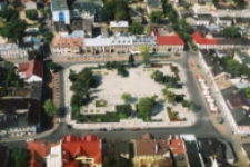 Biała Podlaska w 2004 r : widok z helikoptera na Plac Wolności [fotografia]