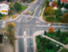 Biała Podlaska w 2004 r : widok z helikoptera na skrzyżowanie ulic Zamkowej, Artyleryjskiej, Piłsudskiego i Janowskiej [fotografia]