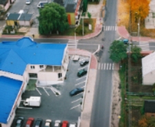 Biała Podlaska w 2004 r : widok z helikoptera na skrzyżowanie ulicy Kąpielowej z ulicą Kardynała Stefana Wyszyńskiego [fotografia]