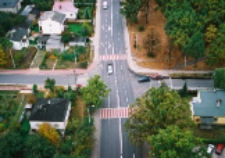 Biała Podlaska w 2004 r : widok z helikoptera na skrzyżowanie ulic: Jana Pawła II, Parkowej i Kardynała Stefana Wyszyńskiego [fotografia]