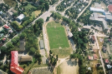 Biała Podlaska w 2004 r : widok z helikoptera na obiekty sportowe MOSiR [fotografia]