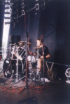 Koncert zespołu "Szrod" na lotnisku w Białej Podlaskiej, 29.06.2004 : przy perkusji Radosław "Maszyna" Huszał