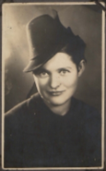 Fotografie z albumu rodziny Stanisławy Ladwiniec z Białej Podlaskiej : Stanisława Ladwiniec