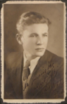 Fotografie z albumu rodziny Stanisławy Ladwiniec z Białej Podlaskiej : Antoni zdjęcie z dedykacją Stasi [Ladwiniec]