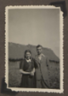 Fotografie z albumu rodziny Stanisławy Ladwiniec z Białej Podlaskiej : Stanisława Ladwiniec i Henryk Serafinowicz