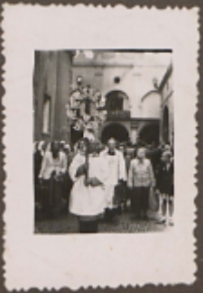 Fotografie z albumu rodziny Stanisławy Ladwiniec z Białej Podlaskiej : pielgrzymka z Białej Podlaskiej do Częstochowy
