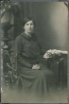 Fotografie z albumu rodziny Stanisławy Ladwiniec z Białej Podlaskiej : Stanisława Cybulska z Ladwińców