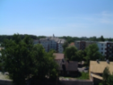 Widok z dachu budynku Telekomunikacji Polskiej SA na osiedle mieszkaniowe pomiedzy ulicą Zamkową i Budkiewicza w Białej Podlaskiej [fotografia]