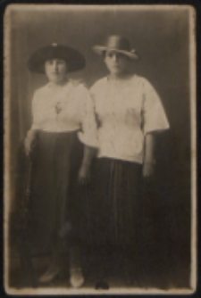 Leokadnia Wagner, z domu Krzymowska (po prawej) z przyjaciółką.