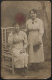 Antonina (po lewej) i Leokadia Krzymowskie.