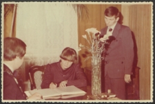 Świadkowie na ślubie Anny Polkowskiej z Tadeuszem Kasaniukiem [fotografia]