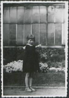 Frydel Zofia w Palmiarni Poznańskiej [fotografia]